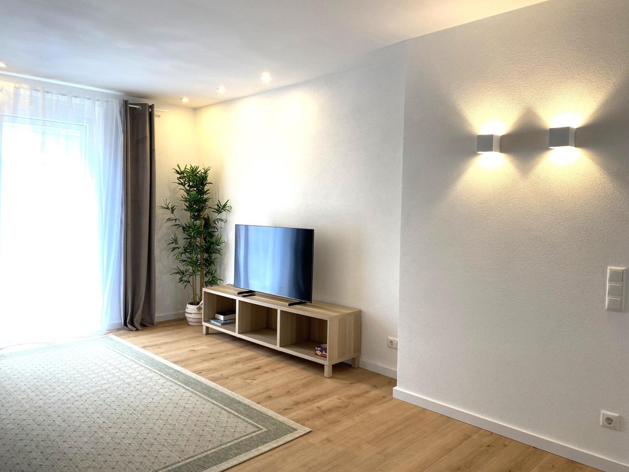 Modern Living Apartment - Naehe Krankenhaus, Altstadt, Bahnhof - 3-Zimmer Amberg Exterior photo